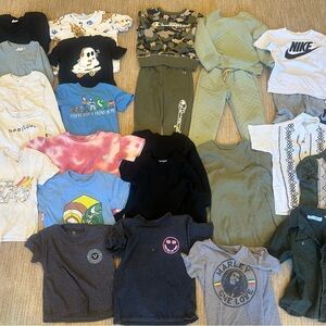 BUNDLE/LOT OF BOYS SIZE 4T CLOTHING - PANTS, SHIRTS, SWEATSHIRTS ETC